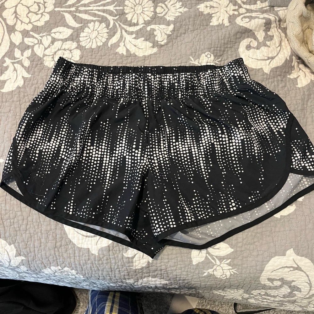 Athletic shorts size large